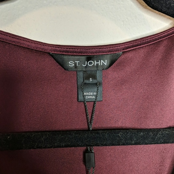 St. John Burgundy pintuck pleat blouse - Picture 4 of 5